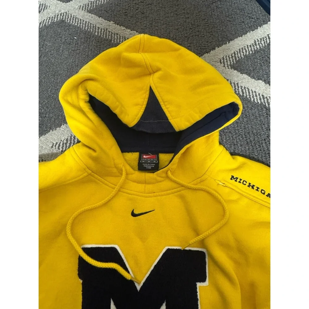 Vintage‎ Michigan University Nike Center Swoosh Yellow M Hoodie Y2k Shoulder Zip